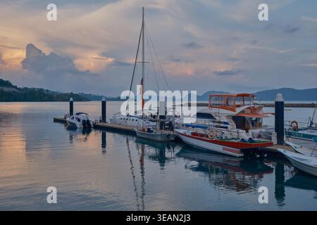 Langkawi Malaysia-18. April 2024: Ein Archipel von 99 Inseln im Nordwesten Malaysias, Ein UNESCO Global Geopark, Blick vom Resorts Word Langkawi Stockfoto