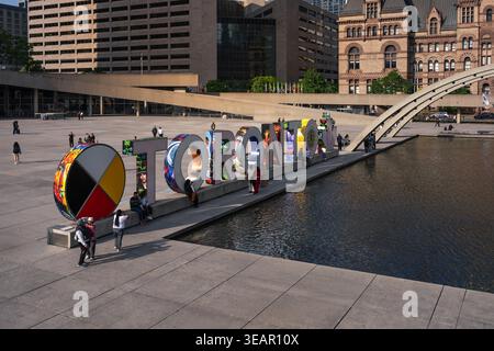Toronto Schild am Nathan Phillips Square - Toronto, Ontario, Kanada Stockfoto