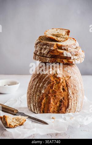 In Scheiben geschnitten, Brot, Scheibe Brot, Scheiben, Brot, Brotscheibe Stockfoto