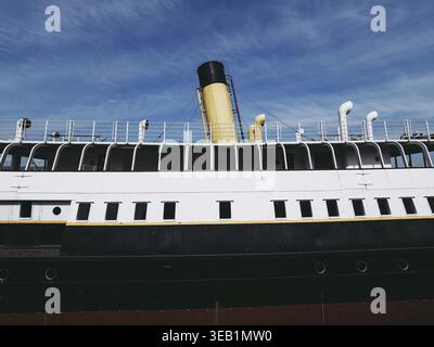 BELFAST, Großbritannien - ca. Juni 2018: SS Nomadic Ausschreibung Schiff der White Star Line in Titanic Quarter Stockfoto