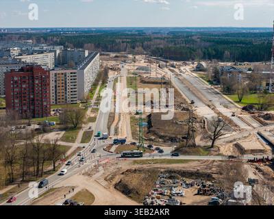Luftaufnahme der Southern Bridge Works in Riga mit Fernsehturm Stockfoto