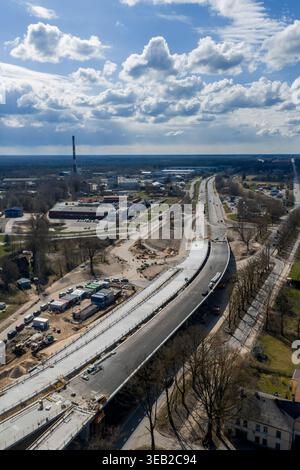 Aus der Vogelperspektive der Southern Bridge, vier Werke in Riga, Lettland Stockfoto