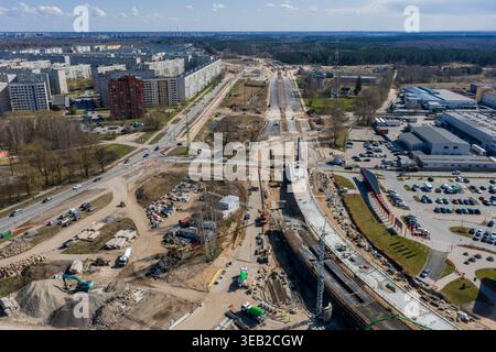Luftaufnahme des Bauwerks der südlichen Brücke Phase 4 in Riga, Lettland Stockfoto