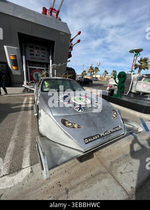 Alien Fresh Jerky ROAD ATTRACTION, Alien Show 8. Juni 2021 in Baker California. Foto: Jennifer Graylock-Alamy 917-519-7666 Stockfoto