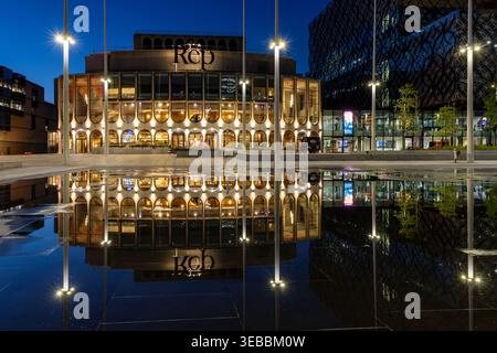 Reflexionen des Birmingham Repertory Theatre Stockfoto