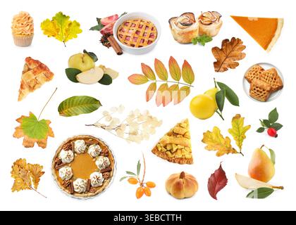 Herbstcollage mit saisonalen Desserts und Blättern auf weißem Hintergrund Stockfoto