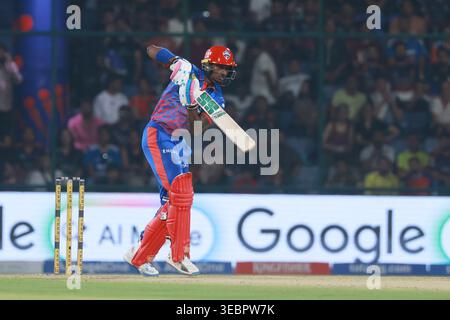 Neu-Delhi, Delhi, Indien. April 2026. Abishek Porel von Delhi Capitals während Delhi Capitals vs Royal Challengers Bengaluru, 39. Match, Indian Premier League 2026 im Arun Jaitley Stadium, New Delhi, Indien am 27. April 2026. (Kreditbild: © Avijit das/ZUMA Press Wire) NUR REDAKTIONELLE VERWENDUNG! Nicht für kommerzielle ZWECKE! Quelle: ZUMA Press, Inc./Alamy Live News Stockfoto