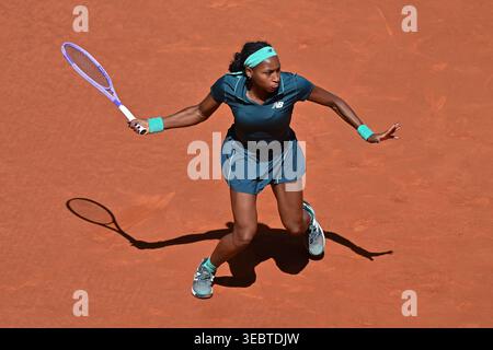 Coco Gauff aus den Vereinigten Staaten gegen Linda Noskova aus Tschechien während des Mutua Madrid Open Frauenspiels am 8. Tag 2026 in La Caja Magica Stockfoto
