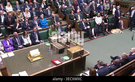 Der Parteichef der Konservativen Kemi Badenoch sprach während der Fragen des Premierministers im britischen Unterhaus. Bilddatum: Mittwoch, 29. April 2026. Stockfoto