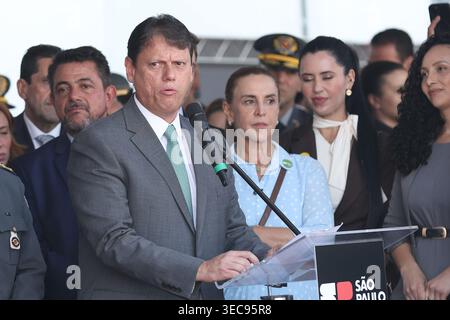 Sao Paulo, Brasilien. April 2026. Gouverneur von Sao Paulo, Tarcisio de Freitas, während der Einweihungszeremonie von Colonel Glauce Anselmo Cavalli zum Kommandeur der Militärpolizei des Staates Sao Paulo, an diesem Mittwoch, den 29. April 2026, in der Militärakademie von Barro Branco, nördliche Region von Sao Paulo. Quelle: Brazil Photo Press/Alamy Live News Stockfoto