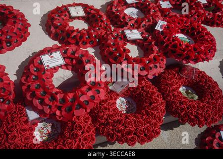 29. April 2026 London UK Remembrance Kränze am Whitehall Cenotaph anlässlich des Anzac Day Stockfoto