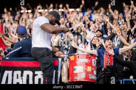 Paris, Frankreich. April 2026. PSG Fans Paris Saint-Germain - FC Bayern München 28.04.2026 Copyright (nur für journalistische Zwecke) von : Moritz Stockfoto