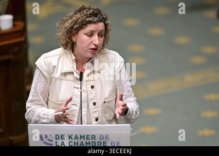 Brüssel, Belgien April 2026 30. Sarah Schlitz von Ecolo im Rahmen einer Plenartagung des Plenums im Bundesparlament in Brüssel am Donnerstag, den 30. April 2026. BELGA FOTO DIRK WAEM Credit: Belga News Agency/Alamy Live News Stockfoto