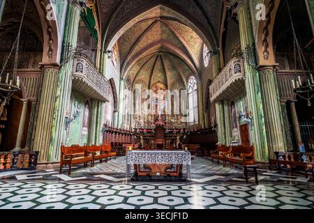 Stephansdom in Biella, Piemont, Italien. Die Kathedrale ist der Bischofssitz der Diözese Biella. Die Kirche forst war romanisch Stockfoto