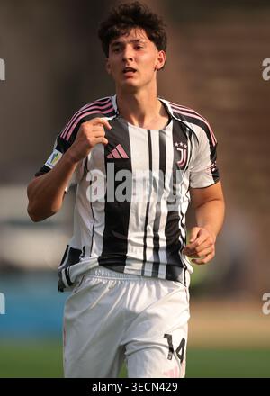 Mailand, Italien. April 2026. Arman Durmisi von Juventus während des Finalspiels Atalanta U20 gegen Juventus U20 Primavera Coppa Italia in der Arena Civica Gianni Brera, Mailand. Der Bildnachweis sollte lauten: Jonathan Moscrop/Sportimage Credit: Sportimage Ltd/Alamy Live News Stockfoto