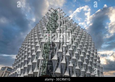 Moderne Fassade der US-Botschaft in London Stockfoto