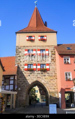 Das Hersbrucker Tor ist das höchste und imposanteste der beiden erhaltenen mittelalterlichen Tore in Lauf an der Pegnitz. Stockfoto