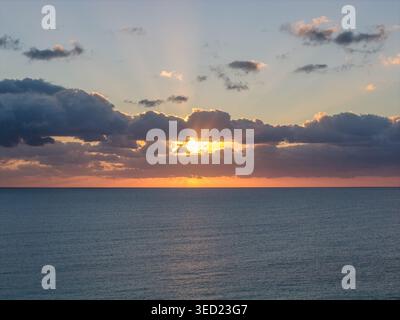 Blick aus der Vogelperspektive auf Ocean Drive, Art déco-Viertel Miami Beach, Florida Vereinigte Staaten von Amerika, USA Stockfoto