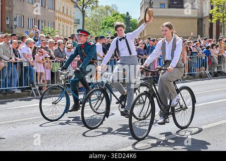 Pilsen, Tschechische Republik. Mai 2026. Befreiungsfest Pilsen, 81. Jahrestag der Befreiung Pilsens durch die amerikanische Armee, fortgesetzt durch den Konvoi der Freiheit in Pilsen, Tschechische Republik, am 3. Mai 2026. Quelle: Miroslav Chaloupka/CTK Photo/Alamy Live News Stockfoto