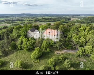 Luftaufnahme von Schloss Friedingen, Friedinger Schloessle oder Hohenfriedingen in Hegau, Bezirk Konstanz, Baden-Württemberg Stockfoto