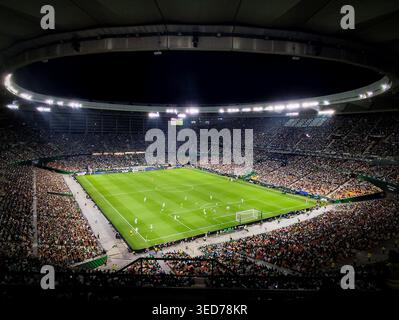 Großer Panoramablick auf das La Cartuja Stadion in Sevilla, Spanien, während des Spiels der La Liga zwischen Real Betis und Real Madrid Stockfoto