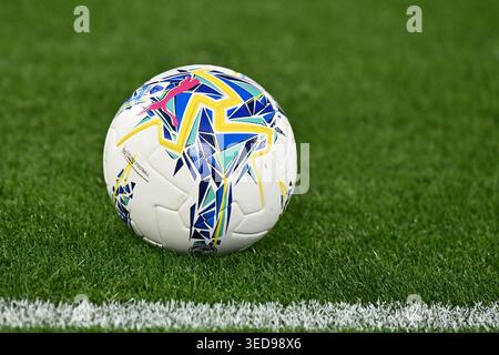 Rom, Italien. Mai 2026. Offizieller Ball der 35. Tag der Serie A Meisterschaft zwischen A.S. Roma und A.C.F. Fiorentina im Olympiastadion am 4. Mai 2026 in Rom, Italien. Quelle: Unabhängige Fotoagentur/Alamy Live News Stockfoto