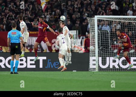 Rom, Italien. Mai 2026. Rom, Italien - 4. Mai 2026: In Aktion während des Fußballspiels der Serie A Enilive 2025-2026 zwischen AS Roma und ACF Fiorentina im Olympiastadion. Quelle: Unabhängige Fotoagentur/Alamy Live News Stockfoto