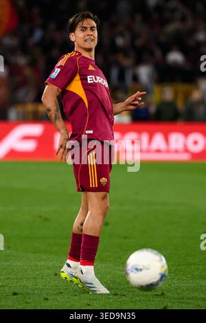 Rom, Italien. Mai 2026. Paulo Dybala von AS Roma während des Fußballspiels der Serie A 2025/2026 zwischen AS Roma und ACF Fiorentina im Stadio Olimpico in Rom (Italien), 4. Mai 2026. Quelle: Insidefoto/Alamy Live News Stockfoto