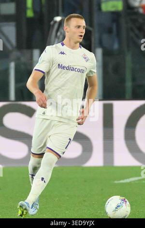 Roma, Italien , 4. Mai 2026 Pietro Comuzzo von ACF Fiorentina in Aktion während der Serie A Enelive zwischen AS Roma und ACF Fiorentina:Agostino Gemito/ Alamy Live News Stockfoto