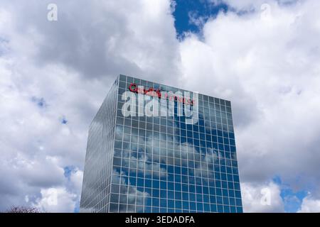 Goodlife Fitness-Schild im Bürogebäude an der Finch Ave W in North York, Kanada Stockfoto