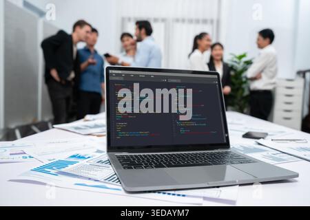 Softwareentwicklungsprogrammierung auf dem Computerbildschirm für schnelle Anwendung und Programmcodierung Stockfoto