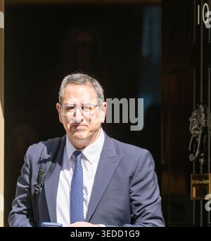London, Großbritannien. Mai 2025. Daniel Carmel-Brown, CEO von Jewish Care, Keir Starmer, Premierminister, veranstaltete Gipfeltreffen zur Bekämpfung des Antisemitismus in der Downing Street London, UK Credit: Ian Davidson/Alamy Live News Stockfoto