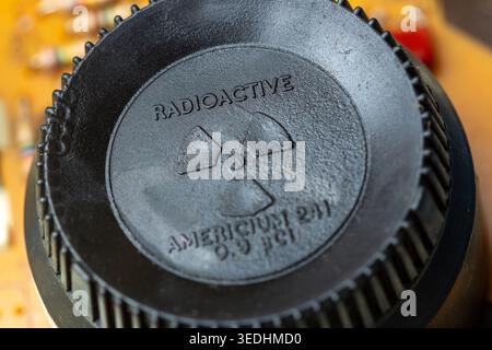 Americium 241 radioaktive Komponente eines Hausrauchmelders Stockfoto