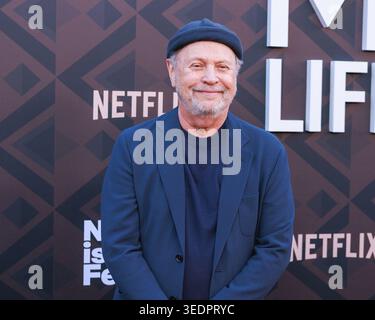 Los Angeles, Usa. Mai 2026. Billy Crystal nimmt am 6. Mai 2026 in Los Angeles an der Premiere von Netflix's „Marty, Life is Short“ im Egyptian Theatre Hollywood Teil. Quelle: SIPA USA/Alamy Live News Stockfoto