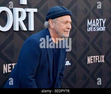 Los Angeles, Usa. Mai 2026. Billy Krystal nimmt am Mittwoch, den 6. Mai 2026, an der Premiere von Netflix's Dokumentarfilm „Marty Life Is Short“ im Egyptian Theatre in der Hollywood-Sektion von Los Angeles Teil. Story: Der ultimative Dokumentarfilm über den Comedian Martin Short, der seine Karriere in Film, Fernsehen, Theater und Comedy erforscht. Foto: Jim Ruymen/UPI Credit: UPI/Alamy Live News Stockfoto