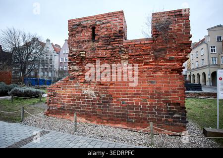 Verbleibender Querschnitt der alten Stadtmauern danzig polen Stockfoto