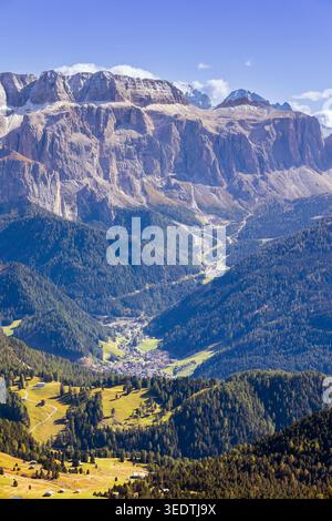 Blick von Seceda über Gröden, Dolomiten, Südtirol, Italien, Alpenlandschaft Stockfoto