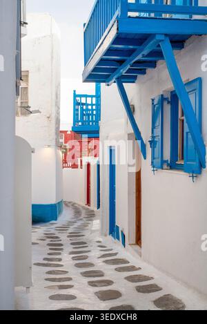 Traditionelle kykladen-Gasse auf der Insel Mykonos, Griechenland Stockfoto