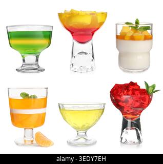 Leckere Gelee-Desserts isoliert auf weiß, Set Stockfoto