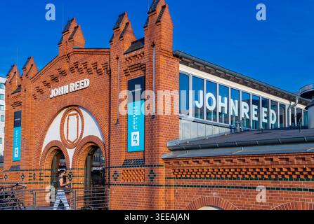 Außenansicht eines John Reed Fitnessclubs in Berlin. Stockfoto