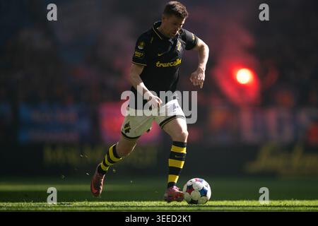 Stockholm, Schweden. Mai 2026. STOCKHOLM, SCHWEDEN - 10. MAI: Mads Thychosen (17) von AIK während des Allsvenskan-Fußballspiels zwischen AIK und Djurgården in der Strawberry Arena in Stockholm, Schweden am 10. Mai. Quelle: SPP Sport Pressefoto. /Alamy Live News Stockfoto