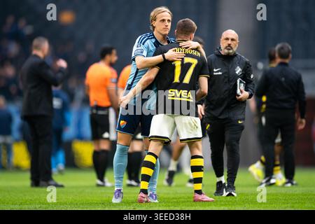 Stockholm, Schweden. Mai 2026. STOCKHOLM, SCHWEDEN – 10. MAI: Jeppe Møldrup Okkels aus Djurgården und Mads Thychosen (17) vom AIK während des Allsvenskan-Fußballspiels zwischen AIK und Djurgården in der Strawberry Arena in Stockholm, Schweden am 10. Mai. Quelle: SPP Sport Pressefoto. /Alamy Live News Stockfoto