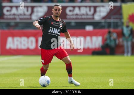 Rotterdam, Niederlande. Mai 2026. ROTTERDAM, NIEDERLANDE - 10. MAI: Irakli Yegoian von Excelsior Rotterdam im Rahmen des niederländischen Eredivisie-Spiels zwischen Excelsior Rotterdam und FC Volendam im Stadion Woudestein am 10. Mai 2026 in Rotterdam, Niederlande. (Foto von Hans van der Valk/Orange Pictures) Credit: Orange Pics BV/Alamy Live News Stockfoto