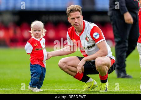 Rotterdam, Niederlande. Mai 2026. ROTTERDAM, NIEDERLANDE - 10. MAI: Gijs Smal von Feyenoord Rotterdam während des niederländischen Eredivisie-Spiels zwischen Feyenoord Rotterdam und AZ Alkmaar in de Kuip am 10. Mai 2026 in Rotterdam, Niederlande. (Foto von Ed van de Pol/Orange Pictures) Credit: Orange Pics BV/Alamy Live News Stockfoto