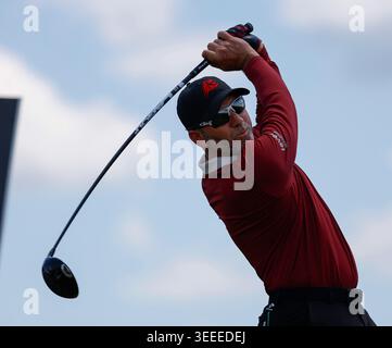 Sterling, Virginia, USA. Mai 2026. Sergio Garcia fährt von der vierten Abschlagbox während der letzten Runde des LIV Golf Virginia im Trump National Golf Club in Sterling, Virginia. Justin Cooper/CSM/Alamy Live News Stockfoto
