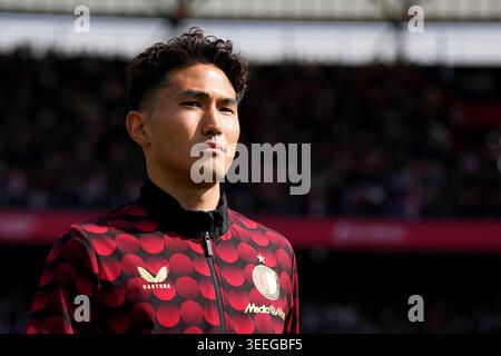 Rotterdam, Niederlande. Mai 2026. Rotterdam - Tsuyoshi Watanabe aus Feyenoord Rotterdam vor der 33. Wettkampfrunde der Eredivisie Saison 2025/2026. Das Spiel findet am 10. Mai 2026 in Rotterdam, Niederlande, zwischen Feyenoord Rotterdam und AZ Alkmaar in de Kuip statt. Credit: Box to Box Pictures/Alamy Live News Stockfoto