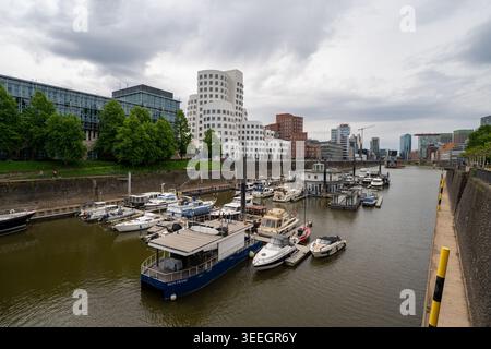 Marina und Gehry Gebäude im Medienhafen Düsseldorf Stockfoto