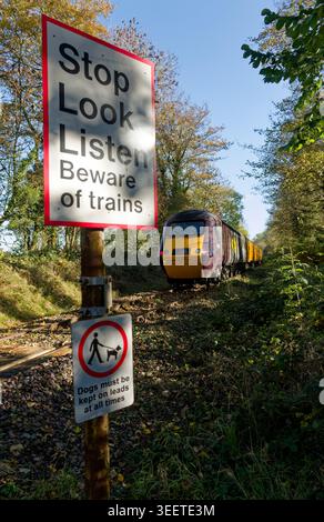 Network Rail/Colas Rail Inter-City 125 HST wechselte von Personenzügen zu Testzügen auf dem inzwischen aufgemotteten Burton nach Coalville, Leicester nach Burton Stockfoto