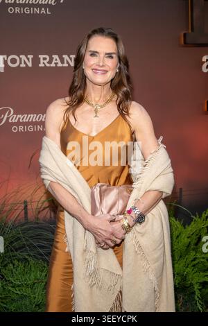New York, Usa. Mai 2026. Brooke Shields nimmt am 12. Mai 2026 in New York City an Paramount's 'Dutton Ranch' Premiere auf dem AMC Lincoln Square 13 Teil. Quelle: SOPA Images Limited/Alamy Live News Stockfoto