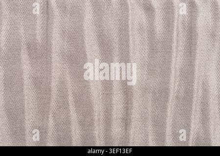 Gestreifte zerknittert violetten Tuch Material fragment Stockfoto